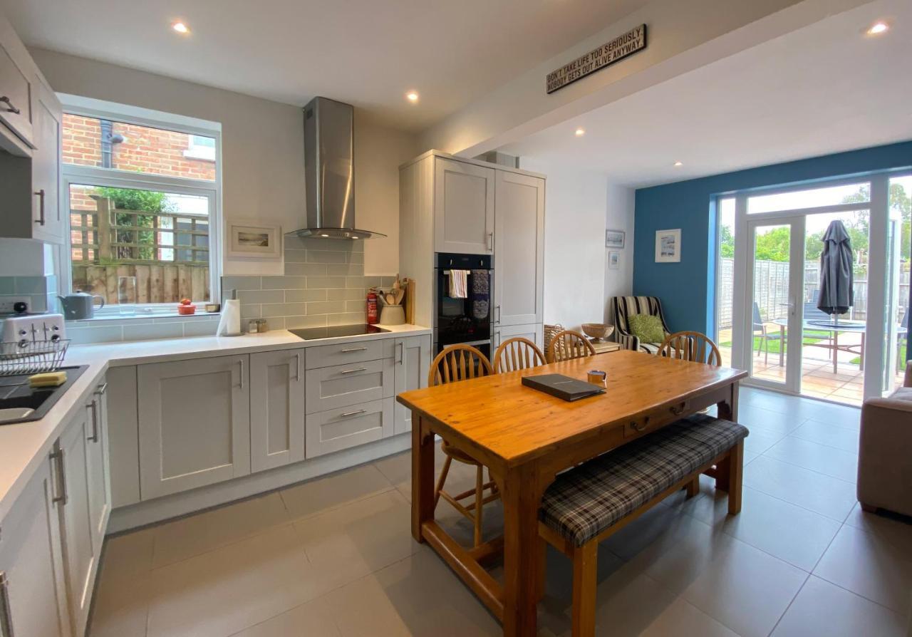 Charming 3 Bed House And Garden, Pet Friendly Villa Bournemouth Exterior photo