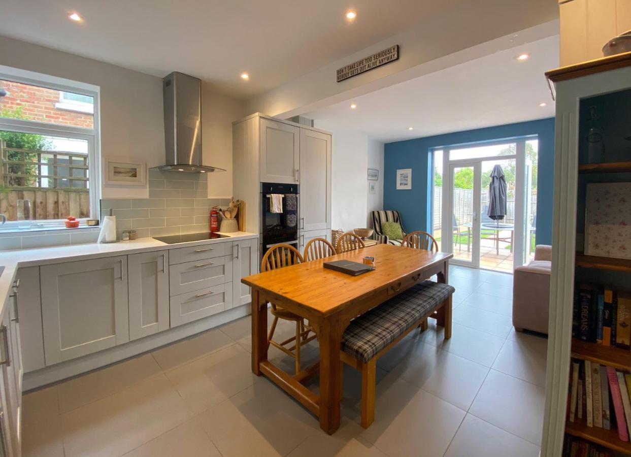 Charming 3 Bed House And Garden, Pet Friendly Villa Bournemouth Exterior photo